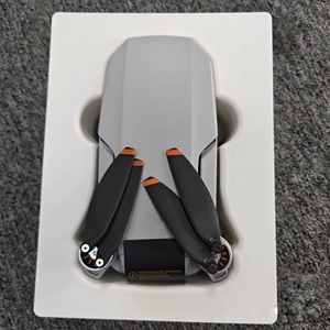 Mini dron SE 2 con cámara de 12 MP ultraligero con evitación de obstáculos por IA, giroscopio de 6 ejes, control remoto y transmisión de 10 km - Product Image 6