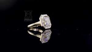 Bague de fiançailles de luxe personnalisée en or 14 carats avec halo octogonal de diamants, diamant de laboratoire VVS taille Asscher pour femme - Product Image 4