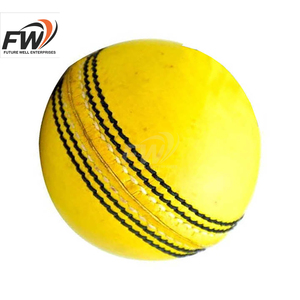 Pelota de Cricket Roja Dura Personalizada de Alta Calidad con Logotipo Propio, Pelotas al Por Mayor Más Vendidas Hechas en Pakistán - Product Image 2