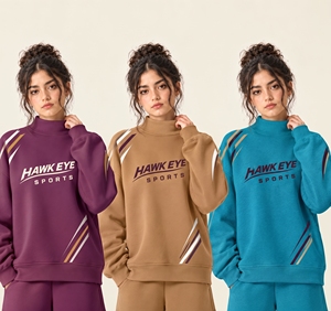 Sudadera de cuello alto para mujer, informal, holgada, con hombros caídos, de forro polar, bordada con logotipo personalizado, para invierno. - Product Image 1