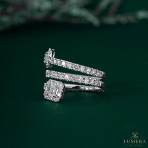 Bague de fiançailles de luxe pour femme, diamant de laboratoire 4,62 carats, taille émeraude VVS2, en or 9k/10k/14k/18k, certifiée IGI - Product Image 3