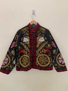Veste courte en velours surdimensionnée brodée à la main, style Suzani, vêtement ethnique bohème, cadeau pour elle, veste ethnique. - Product Image 3