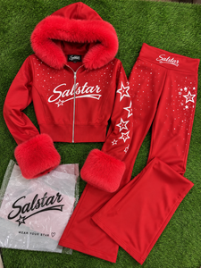 Conjunto Deportivo de Terciopelo Rojo para Mujer con Capucha de Peluche Roja, Diseño de Estrella con Pedrería y Pantalones Acampanados – Conjunto Deportivo de Moda con Logotipo Personalizado - Product Image 6
