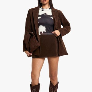 T-shirts pour femmes à logo imprimé personnalisé de haute qualité, service OEM, respirants, pour l'été, effet délavé - Product Image 5