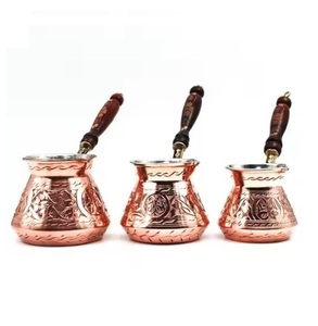 Cafetière et théière turque en métal martelé couleur antique au design personnalisé, chauffe-lait avec poignée en bois - Product Image 3