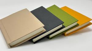 Carnets élégants avec papier de qualité et couvertures durables, idéaux pour l'écriture, la journalisation, les cadeaux, les écoles, les bureaux et les marques. - Product Image 5
