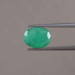 มรกตขายส่งจากผู้จัดจำหน่ายอิสระ (รับรองว่าเป็นมรกตธรรมชาติ) รูปทรงวงรี 3.88 กะรัต ขนาด 11x8 มม. สีเขียวพรีเมียม ขัดเงา/เคลือบน้ำมัน - Product Image 1