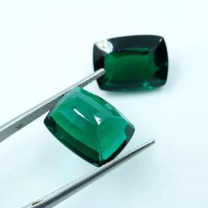 HAYAAT GEMS Esmeraldas Zambianas Cultivadas en Laboratorio, Corte Cojín, Cambio de Color Verde, 20.30 Ct, Par, Modelo N-72, Joyería de la India - Product Image 3