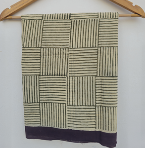 Paréo en coton imprimé à la main, motif géométrique rayé, beige et noir, pour la plage, style bohème artisanal, écharpe d'été faite à la main - Product Image 4