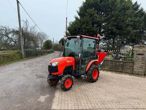 Precio de Fábrica de Alta Calidad para Mini Tractor B2350 25HP 4WD COMPACTO, Tractor Agrícola con Transmisión por Engranajes, Garantía de 3 Años - Product Image 1