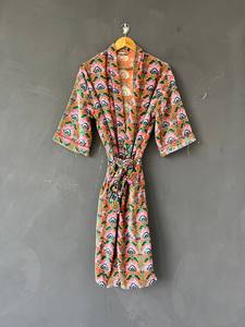 Bata Kimono Hecha a Mano con Cuello en V de Algodón Teñido, Bata Larga Boho de Algodón para Mujer, Bata Maxi Colorida con Estampado Tie Dye - Product Image 5