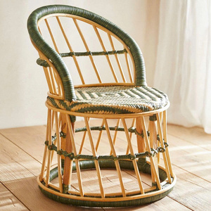 Meilleur choix : Table et chaises en rotin pour enfants, idéales pour la chambre d'enfant et la salle de jeux, siège en osier naturel léger, chaise en rotin pour bébés et enfants, fabriquée au Vietnam - Product Image 4