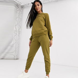 Ensemble de survêtement 2 en 1 pour femmes, vert olive uni, coupe-vent, sweat-shirt à col rond, pantalon de jogging, poches latérales, vêtements décontractés d'hiver - Product Image 1