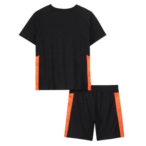 Vente en gros d'uniformes de football pour jeunes sur mesure T-shirt en maille 100% polyester Vêtements de sport courts Vêtements de football Maillot d'uniforme - Product Image 1