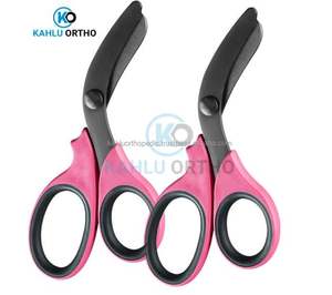 Tijeras de Trauma de Acero Inoxidable de Alta Resistencia 7.5, con Mangos Rosados y Hojas Recubiertas de Titanio Negro, Certificadas CE por KAHLU ORTHOPEDIC - Product Image 3