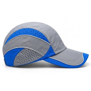 Casquettes de course de qualité supérieure, dotées de matériaux doux au toucher, d'ouvertures de ventilation et de designs personnalisables pour les équipes d'athlètes. - Product Image 5