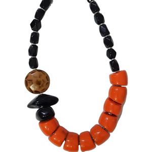 Colliers en bois et résine personnalisés pour filles, femmes et hommes - Product Image 1