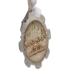 Pendentif Hip Hop sur mesure en Moissanite de laboratoire de grande taille, plaqué or jaune, bicolore, pour occasions festives, unisexe - Product Image 1