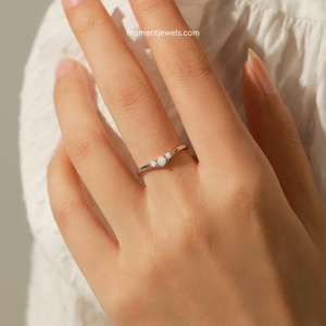 Luxurious 925 Sterling Silver Moissanite <b>Ring</b> for Women Shiny Arrow Pattern <b>Statement</b> <b>Ring</b> Rhodium Plated - Product Image 2