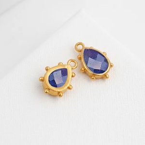 Colgante de lágrima facetado de zafiro teñido en oro con cuentas, dijes de piedras preciosas para suministros de fabricación de joyas y collares DIY - Product Image 1