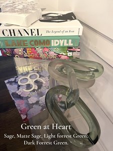 Artisanat en résine fait main, chaîne à maillons pour décoration murale et décorations intérieures par Glowin Fashion - Product Image 5