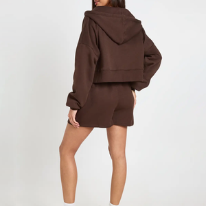 Conjunto de Sudadera con Capucha y Pantalones Cortos Plisados de Algodón Personalizado de Alta Calidad para Mujer, con Logotipo Personalizado, Dos Piezas, Informal, para Gimnasio y Entrenamiento - Product Image 2