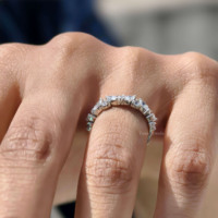 Bague de mariage classique en or blanc 14 carats plaqué platine, style demi-éternité, avec moissanite taille marquise 0,68 TCW, idéale pour un anniversaire