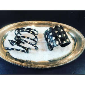 Brazaletes de cuerno con incrustaciones GlintLine | Brazaletes de ancho clásico con rayas de incrustaciones de latón o cobre | Lujo hecho a mano - Product Image 5