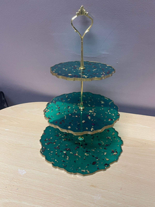 Support à gâteau décoratif en résine avec motifs géométriques pour la restauration de luxe et la présentation d'événements - Product Image 6