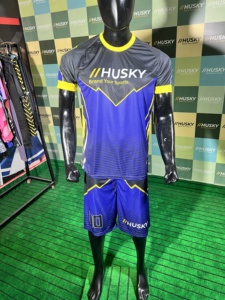 Conjunto de Camiseta de Fútbol Sublimada para Hombre HUSKY, Azul y Amarillo, Cuello Redondo, Manga Corta, Absorbe la Humedad, 100% Poliéster, Corte Regular, Personalizable - Product Image 3