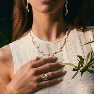 Bague ouverte en or massif 14 carats avec diamant rond de culture et motif branche d'olivier pour femme, cadeau de fiançailles surprise pour petite amie - Product Image 3