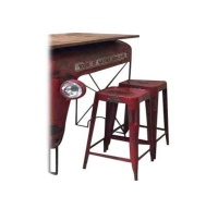 Meuble industriel vintage, table de bar en forme de tracteur, tracteur Massey Ferguson vintage transformé en table de bar design avec tabouret de bar
