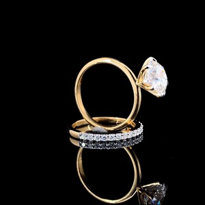 Anillo de compromiso de lujo para mujer, oro amarillo de 14 quilates, con diamante solitario redondo - Product Image 4