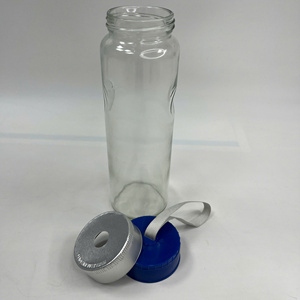 Botella de agua deportiva de vidrio con logotipo personalizado con tapa y correa de plástico con papel de aluminio protector a precio de fábrica lista para enviar - Product Image 2