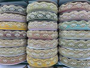 Encaje Bordado con Lentejuelas para Prendas de Mujer, Zapatos, Bolsos y Vestidos de Iglesia Católica - Adorno Lavable Ecológico al por Mayor - Product Image 6