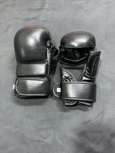 ถุงมือต่อสู้ RTS แบบครึ่งนิ้ว Unisex รุ่นสั่งทำพิเศษ สำหรับ MMA มวยไทย เทควันโด ชกมวย อุปกรณ์ MMA ถุงมือยอดนิยม AI-MG-001 - Product Image 4