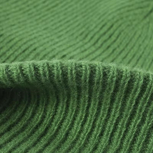 Gorro de Punto Acanalado Verde, Unisex, para Adultos, Gorro de Invierno de Color Sólido, con Borde Plegado, Estilo Casual, 100% Acrílico - Product Image 5