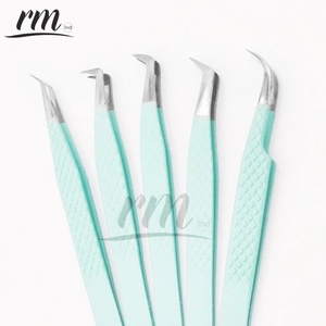 Pinzas para Extensión de Pestañas RMI Wholesale de la Mejor Calidad, Antiestáticas, Duraderas, con Punta Dentada, Rectas, con Recubrimiento en Polvo, Curvadas - Product Image 1