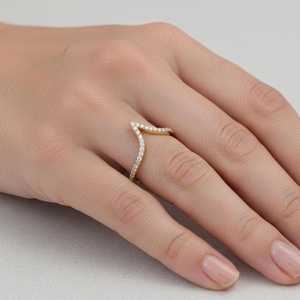 Bague Chevron en Diamant de Laboratoire en Forme de V, Plaqué Or Massif 10K 14K 18K, Bague de Mariage Empilable Minimaliste - Product Image 6