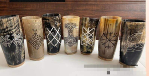 Corne à boire viking personnalisée gravée, style animal, écologique, faite à la main – Cadeau unique pour anniversaires, mariages et garçons d'honneur - Product Image 4