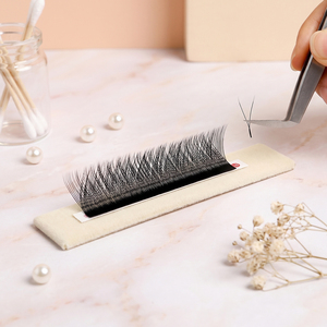 [Lashya] Pestañas YY Preformadas con Curvatura C/CC/D y Aspecto Natural Suave, Bandeja Profesional para Artistas de Pestañas, Venta al por Mayor - Product Image 1