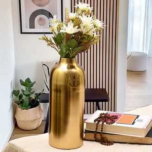 Florero Cilíndrico Moderno de Latón Dorado, Botella de Cuello Estrecho, Centro de Mesa para Sala de Estar, Comedor, Decoración de Lujo para el Hogar - Product Image 5