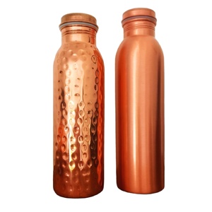 Botella de agua martillada de cobre de diseño simple y elegante, vaso de cobre puro disponible al mejor precio - Product Image 1