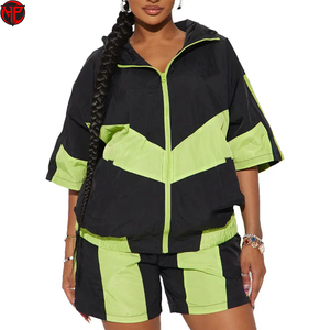 Conjunto de pantalones cortos cortavientos con bloques de color para mujer, chaqueta con capucha y cremallera, pantalones cortos con cintura elástica, conjunto deportivo de secado rápido - Product Image 1