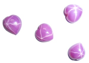 Cabocheon opaque poli de laboratoire en rubis étoilé en forme de cœur 11x11 mm 6 carats avec effet étoile à 6 branches pour la fabrication de bijoux - Product Image 5