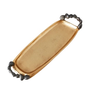 Plateaux en aluminium à poignée, forme personnalisée, dorés, pour service de table, utilisés dans les hôtels et les mariages – Vente chaude - Product Image 1
