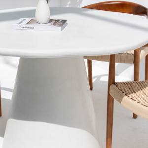 Mesa de Comedor Irregular de Microhormigón Vandana Aureo Arion con Diseño Moderno - Product Image 6