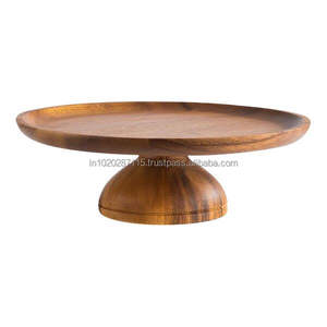 Présentoir à gâteaux en bois élégant pour accueillir des configurations de table à dessert sophistiquées lors de fêtes d'anniversaire ou d'occasions familiales - Product Image 2
