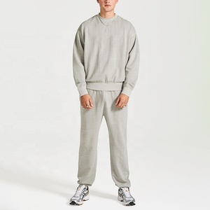 Ensemble survêtement et jogging surdimensionné OEM pour homme, tissu premium, tenue décontractée pour la gym, entraînement, streetwear - Product Image 1