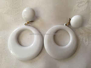 Boucles d'oreilles pendantes en résine unique de haute qualité Prix de forme de lune de mariage de style classique - Product Image 3